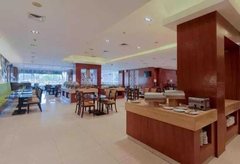 Fotos del hotel Santika Jemursari:  22