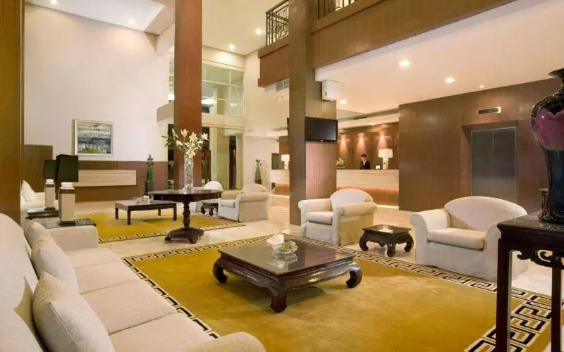 Fotos del hotel Santika Jemursari:  16