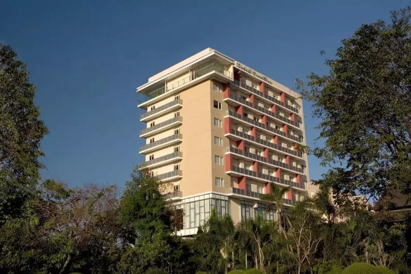 Fotos del hotel Santika Jemursari:  6