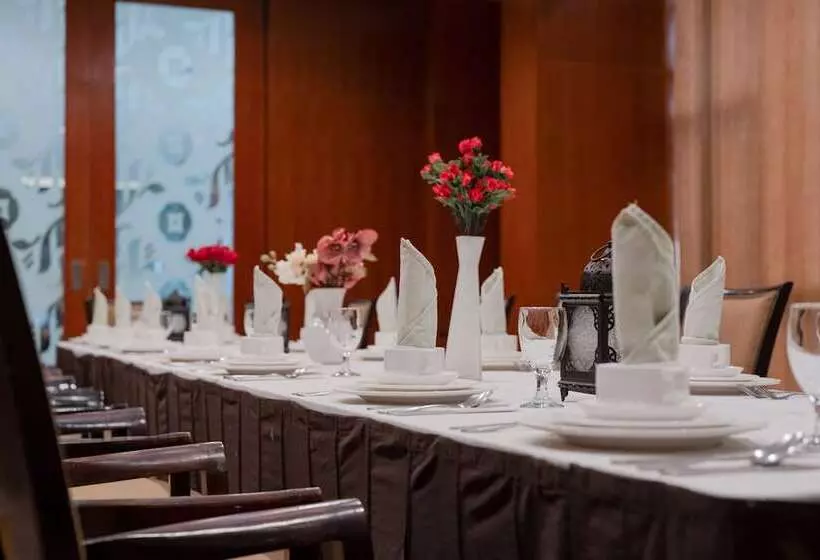 Fotos del hotel Santika Jemursari:  20