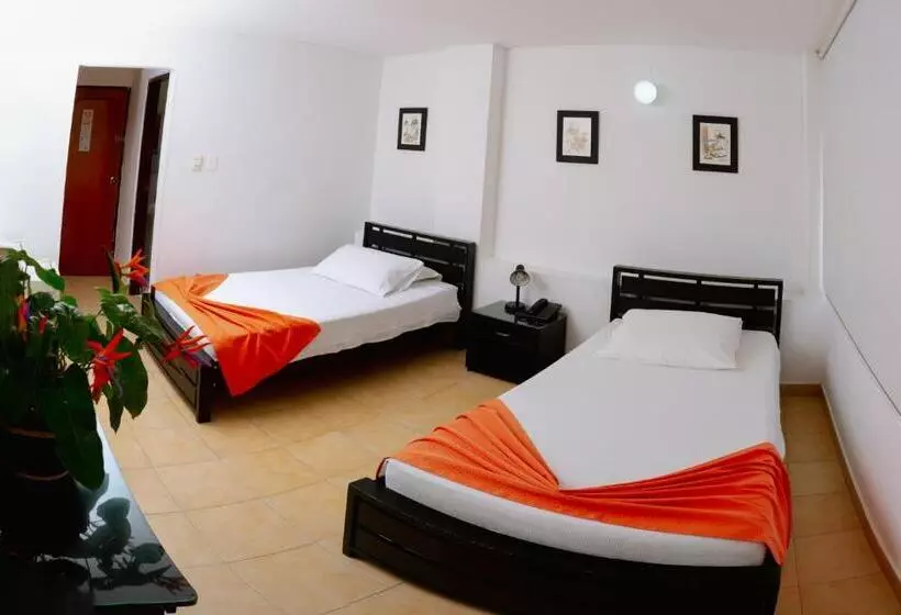 Fotos del hotel Máses Edmar:  16