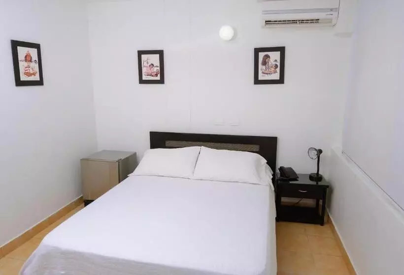 Fotos del hotel Máses Edmar:  11