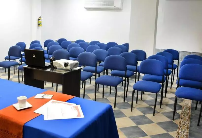 Fotos del hotel Máses Edmar:  7