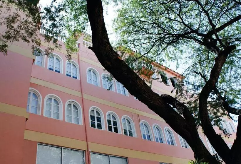 Fotos del hotel Máses Edmar:  10