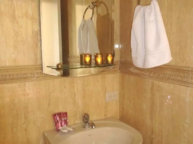 Fotos del hotel Jeshua Inn Guayaquil:  11