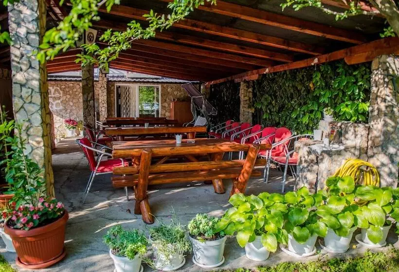 Fotos del hotel Family Guesthouse In Forest Ana & Stjepan Nikoli?:  14