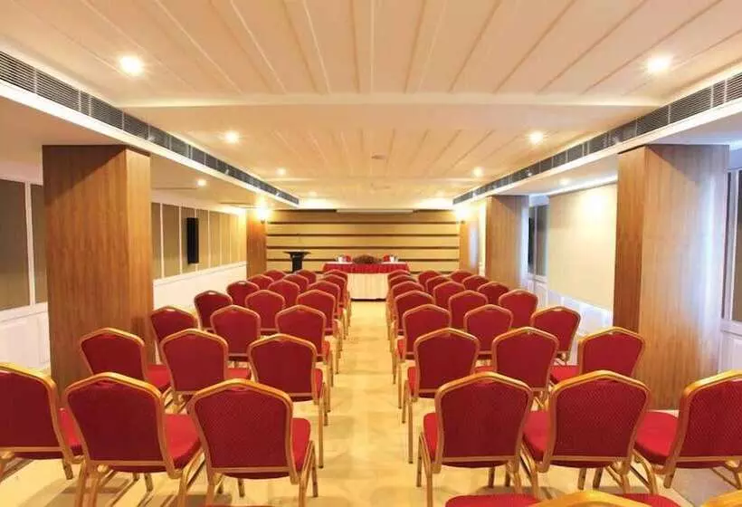 Fotos del hotel Cochin Palace:  8