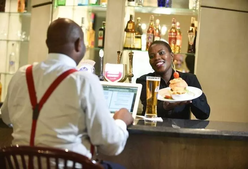 Fotos del hotel Cedarwoods Of Sandton:  9