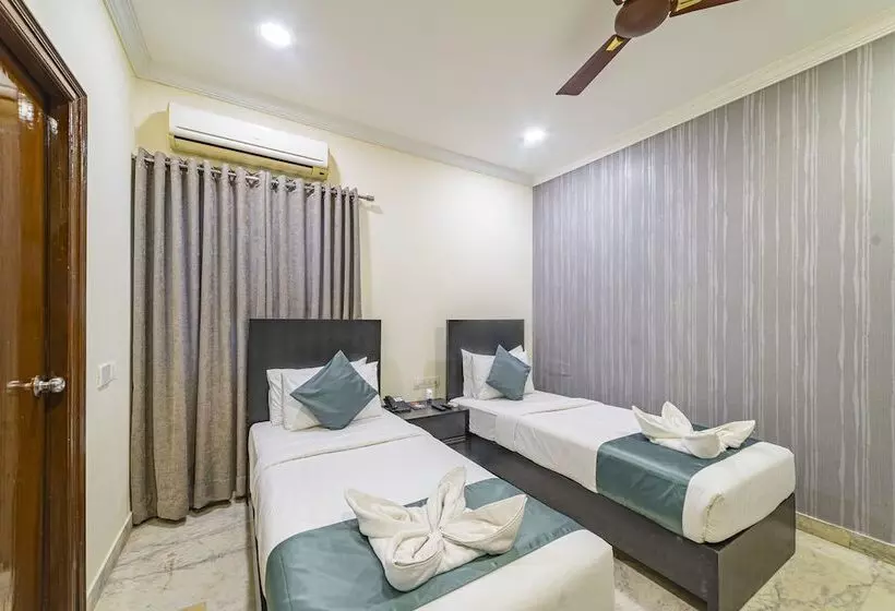 Fotos del hotel At Home Apartment:  14