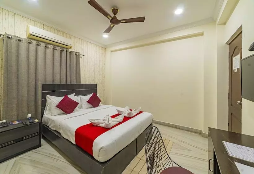 Fotos del hotel At Home Apartment:  12