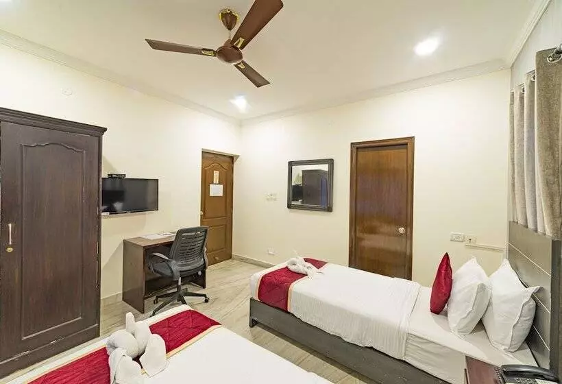 Fotos del hotel At Home Apartment:  13