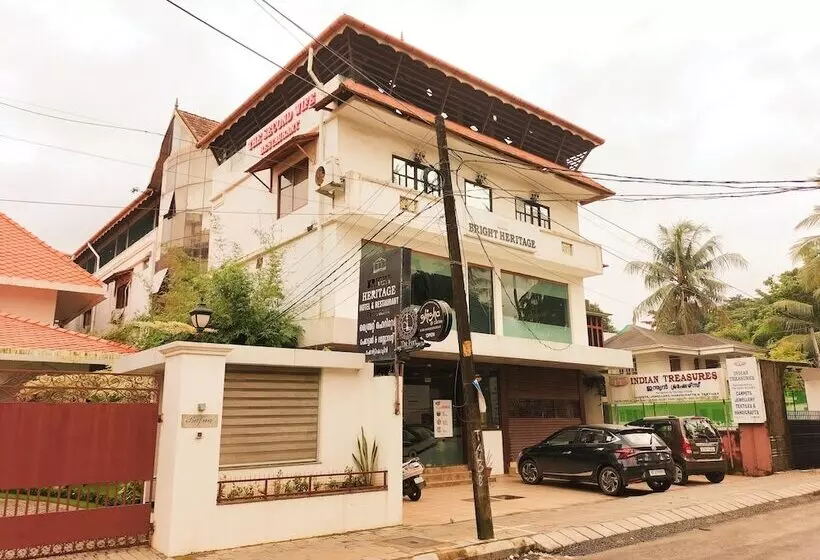 Fotos del hotel Capital O 37763 Bright Heritage:  12