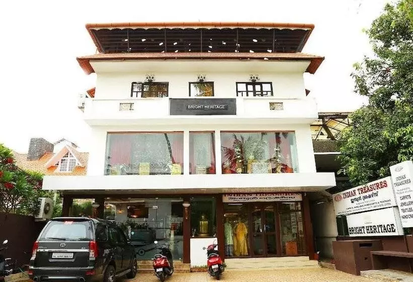 Fotos del hotel Capital O 37763 Bright Heritage:  8