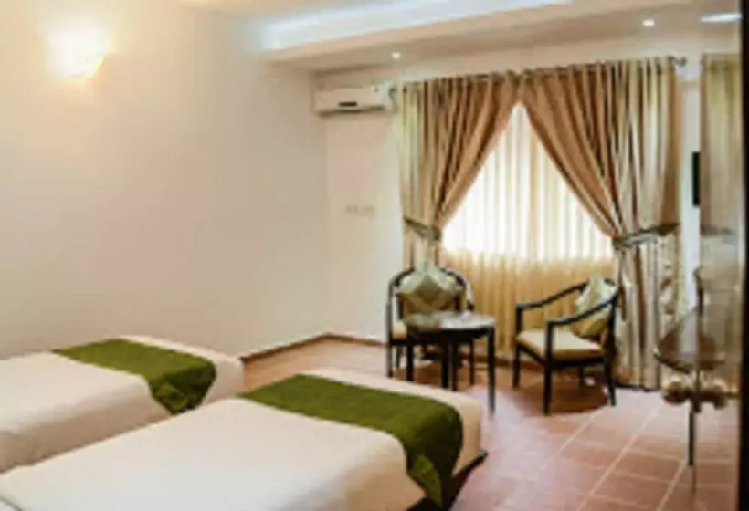 Fotos del hotel Capital O 37763 Bright Heritage:  16