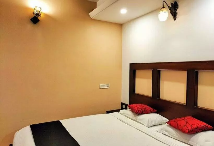 Fotos del hotel Capital O 37763 Bright Heritage:  18