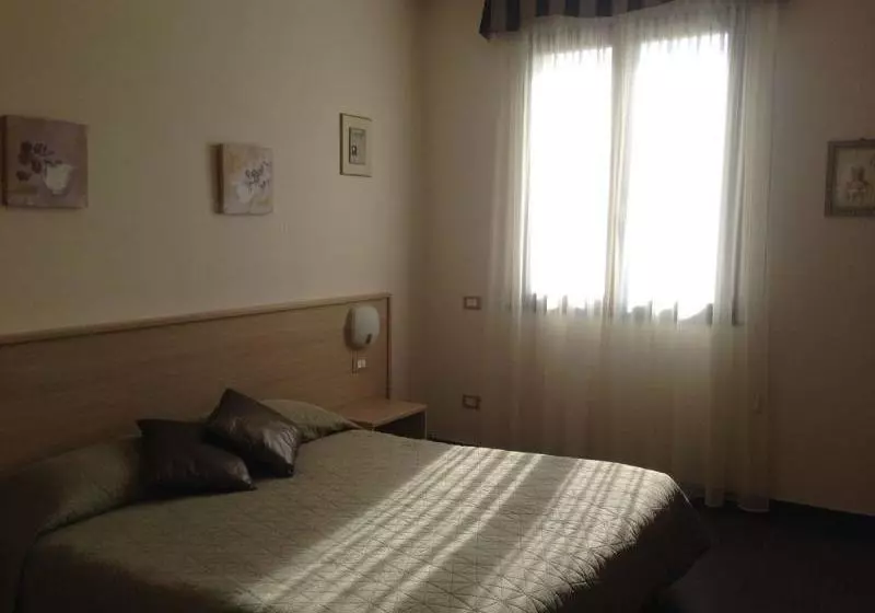 Fotos del hotel Arianna Hill House:  9