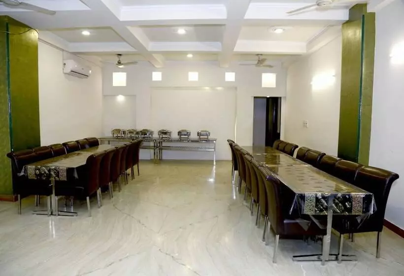 Fotos del hotel City Centre Inn  Couple Friendly Stays:  3