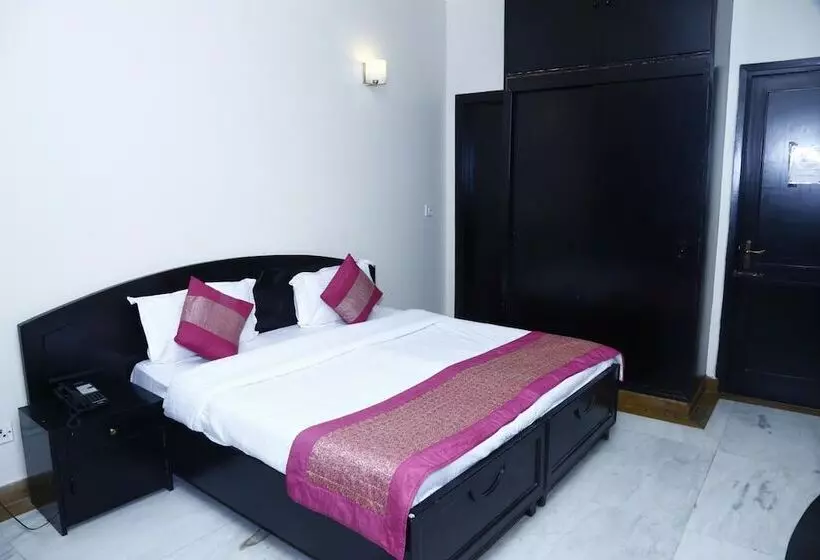 Fotos del hotel City Centre Inn  Couple Friendly Stays:  24