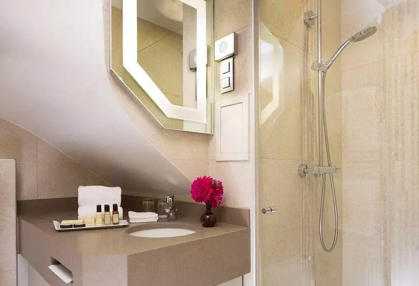 Fotos del hotel Hôtel Le Relais Des Halles:  2