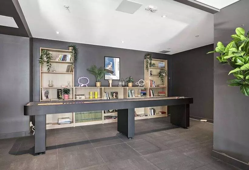 Fotos del hotel By Maude Solna:  17