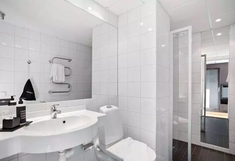 Fotos del hotel By Maude Solna:  11