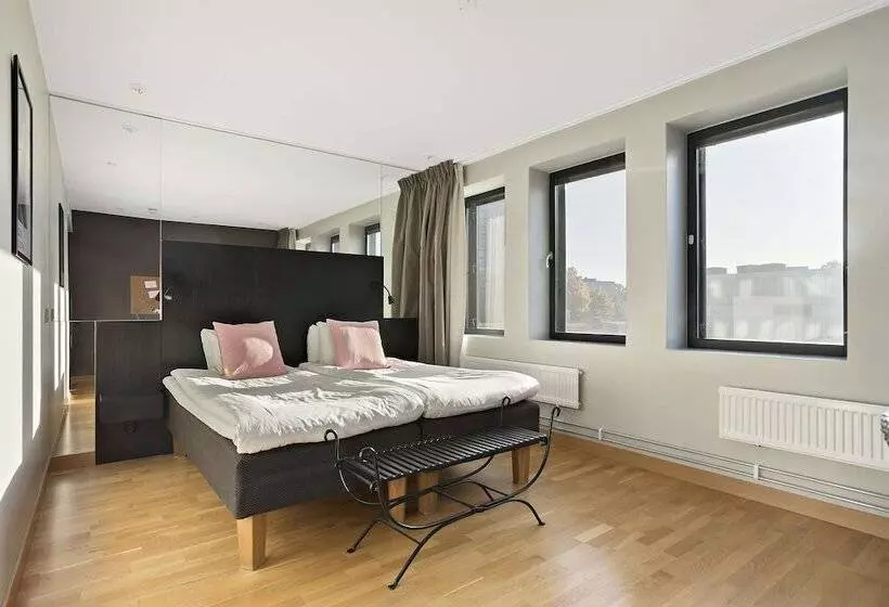 Fotos del hotel By Maude Solna:  24