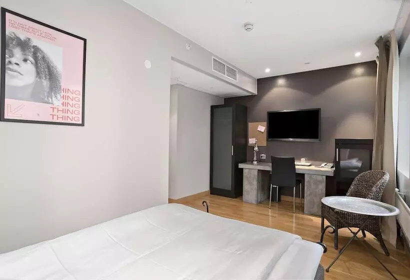 Fotos del hotel By Maude Solna:  21