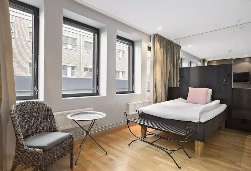 Fotos del hotel By Maude Solna:  20