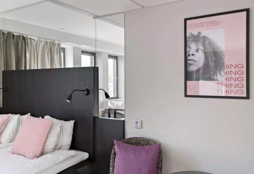 Fotos del hotel By Maude Solna:  19