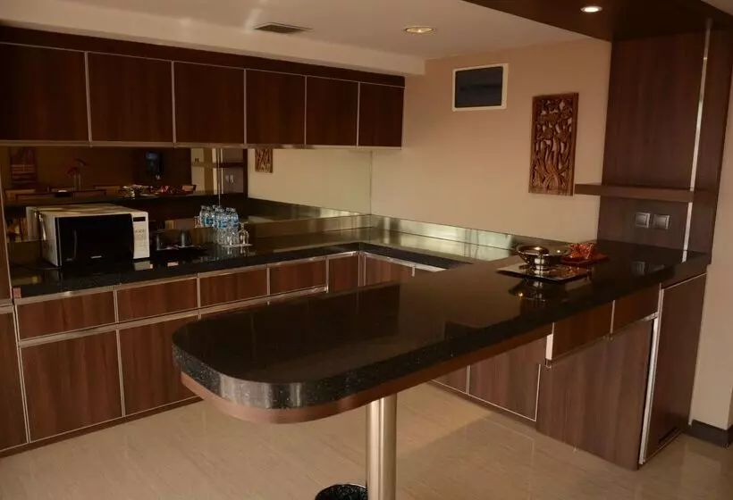 Fotos del hotel Ramada By Wyndham Bali Sunset Road Kuta:  9