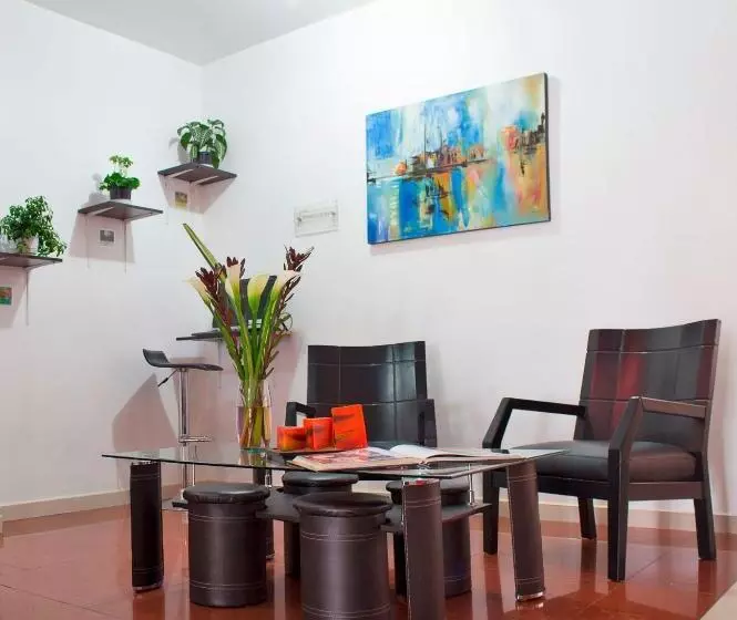 Fotos del hotel Dorado Gold Airport:  22