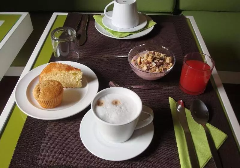 Fotos del hotel B&b Leopoldo And Apartements:  15