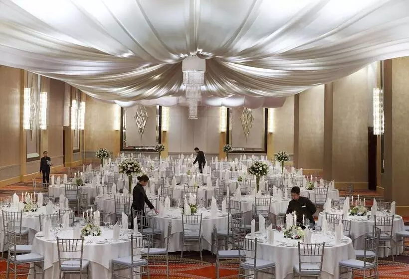 Fotos del hotel Raffles Makati  Staycation Approved:  3