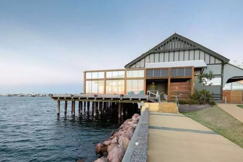 Fotos del hotel Honeysuckle Executive Apartments:  11