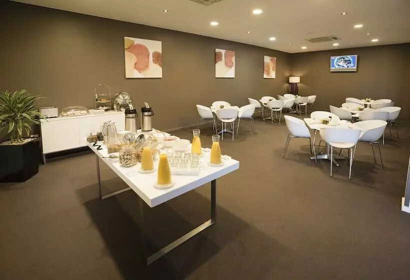 Fotos del hotel Honeysuckle Executive Apartments:  2