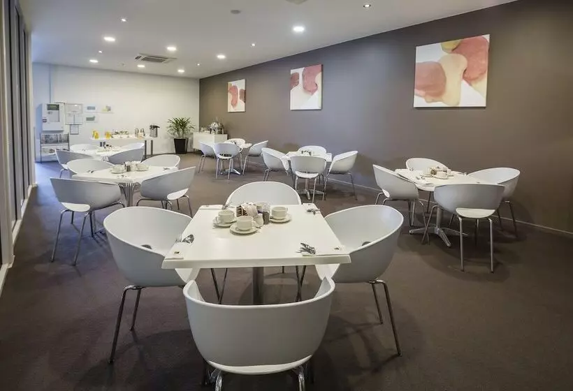 Fotos del hotel Honeysuckle Executive Apartments:  9