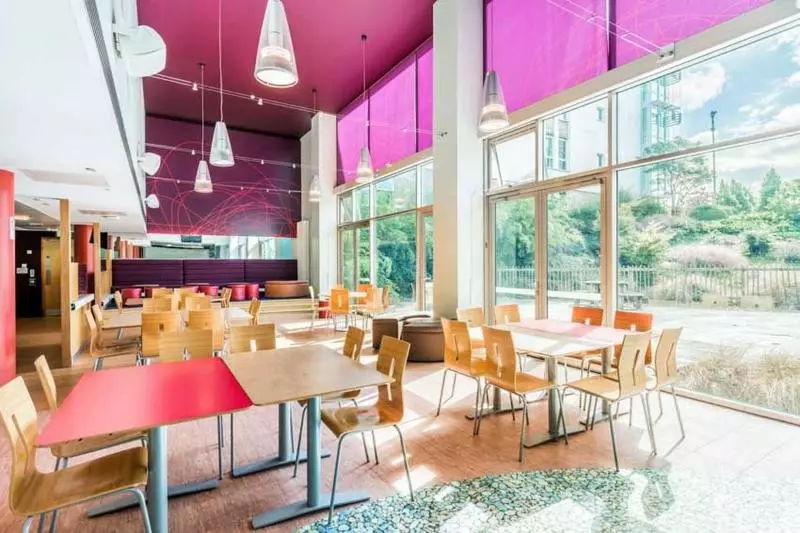 Fotos del hotel Pollock Halls - Edinburgh First - Campus Accommodation:  3