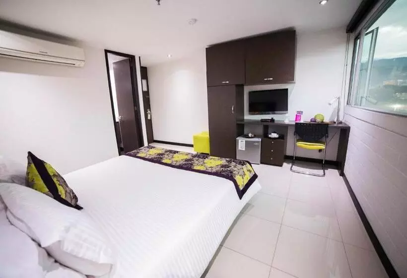 Fotos del hotel Golden Palermo:  14