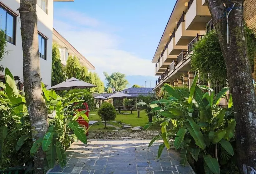 Fotos del hotel Atithi Resort & Spa:  10