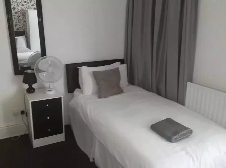 Fotos del hotel Aindale:  7