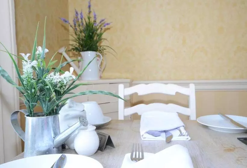 Fotos del hotel Airden House:  2