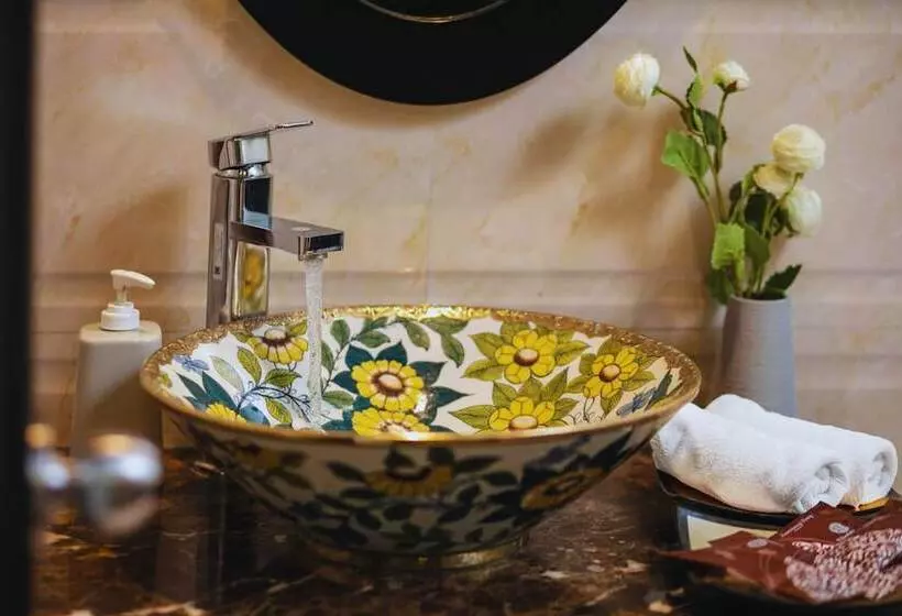 Fotos del hotel Des Arts  The Noble:  6