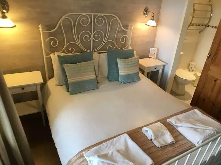 Ty Rosa Boutique B&b