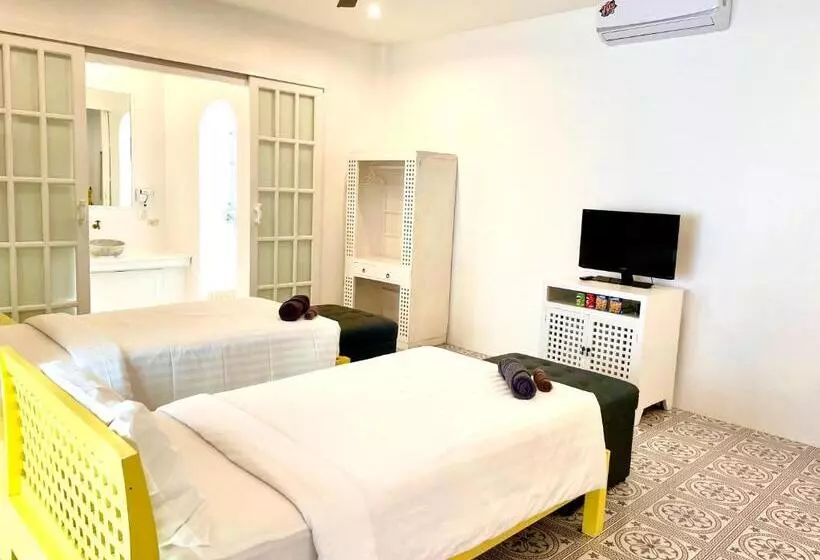 Fotos del hotel Watercolours Resort:  8