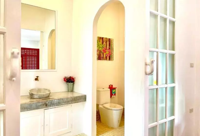 Fotos del hotel Watercolours Resort:  18