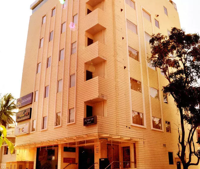 Fotos del hotel Treebo Select Jagadish:  1