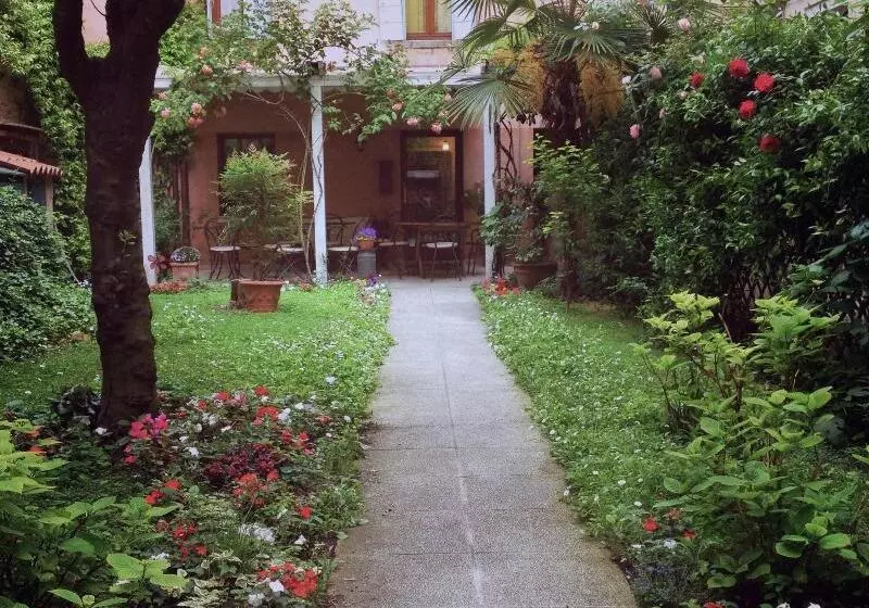 Fotos del hotel 3749 Pontechiodo:  13