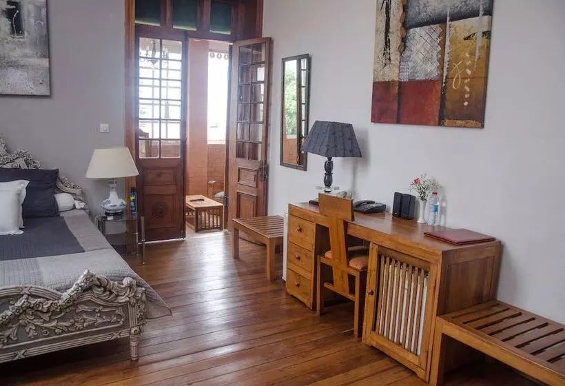 Fotos del hotel Le Pavillon De L'emyrne:  15