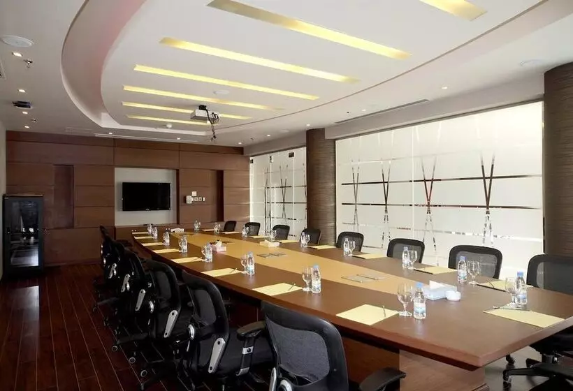 Fotos del hotel Golden Tulip Buraidah:  17