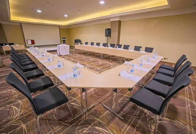 Fotos del hotel Golden Tulip Buraidah:  21